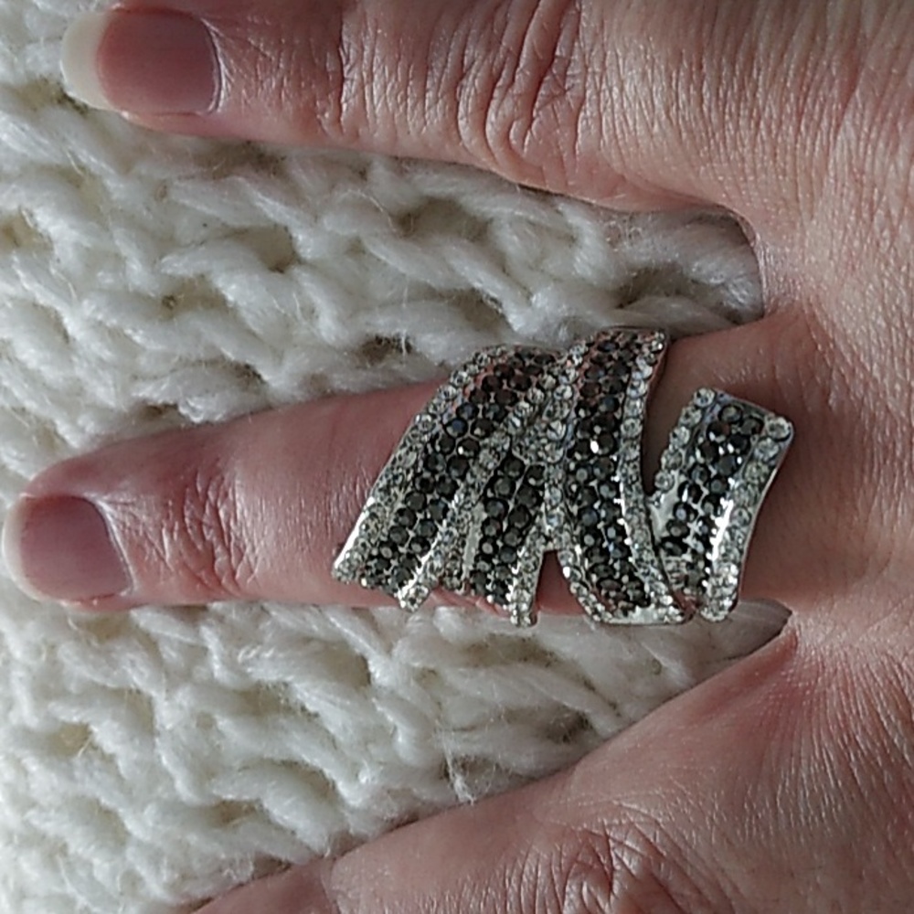 Beautiful Ring NWOT/ Nickle free